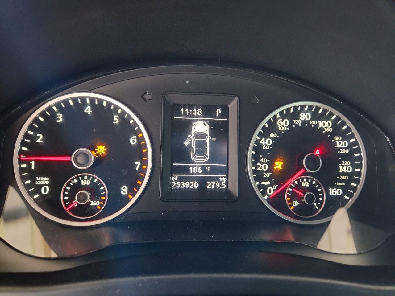 2014 Volkswagen Tiguan S White vin: WVGBV3AX8EW558685