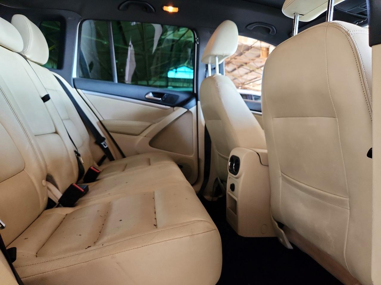 2014 Volkswagen Tiguan S White vin: WVGBV3AX8EW558685