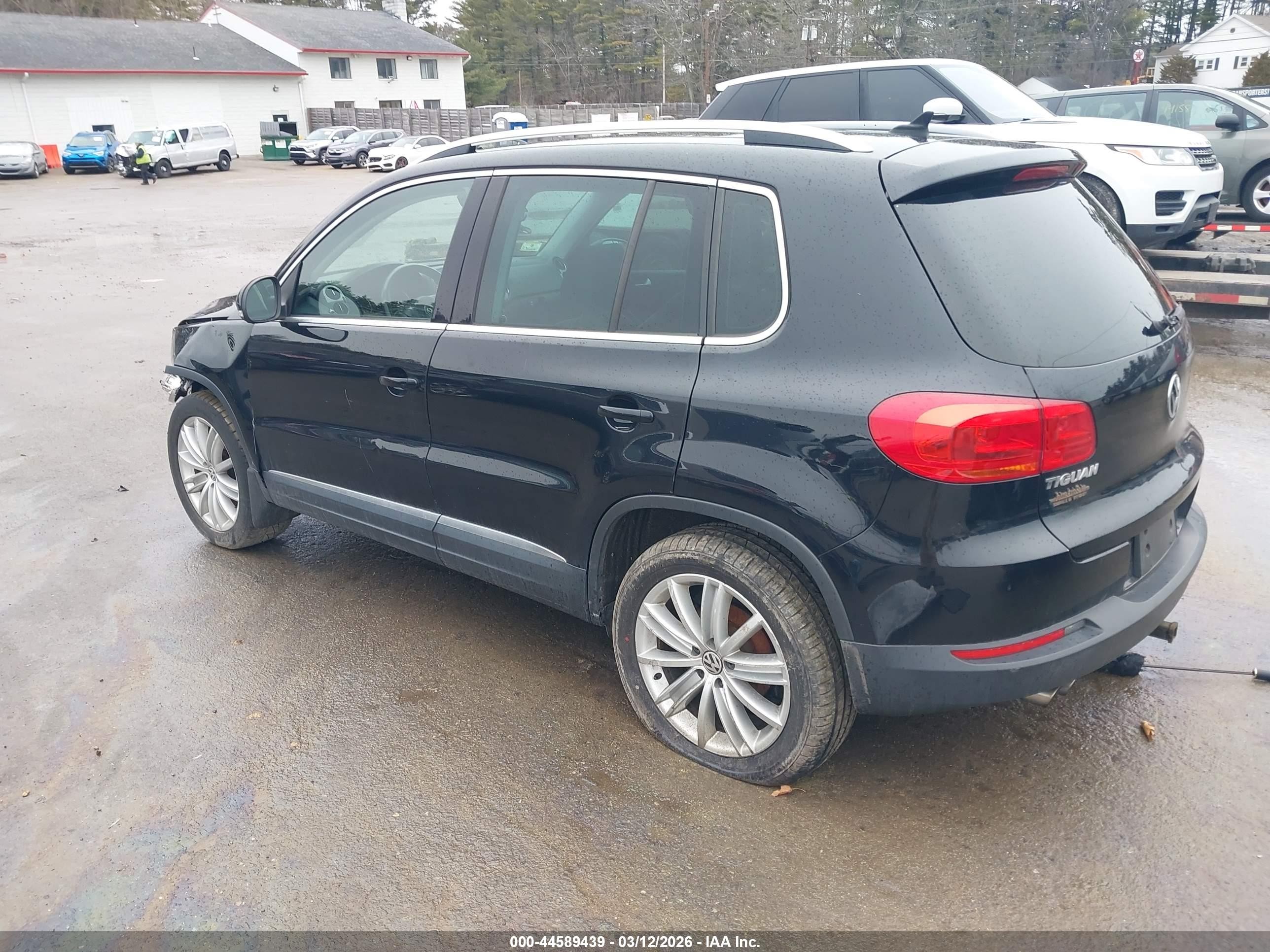 2014 Volkswagen Tiguan Sel Black vin: WVGBV3AX8EW611336