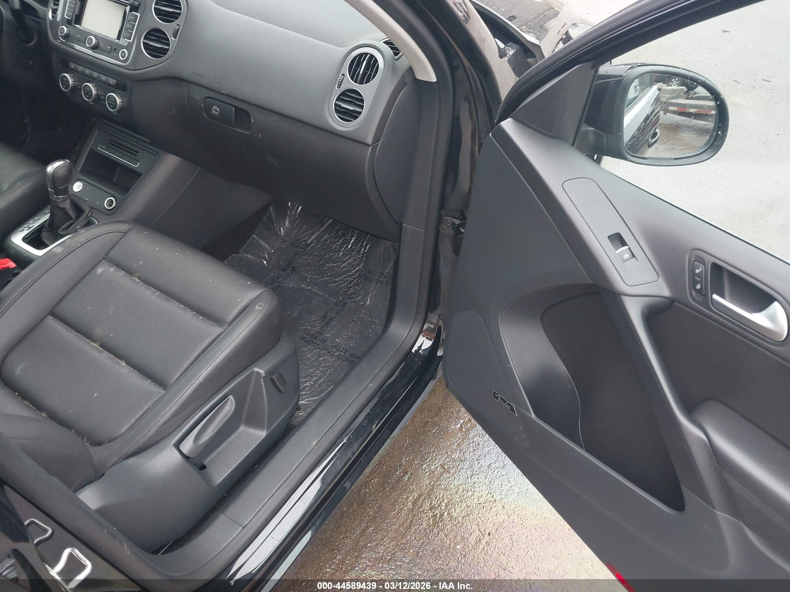 2014 Volkswagen Tiguan Sel Black vin: WVGBV3AX8EW611336