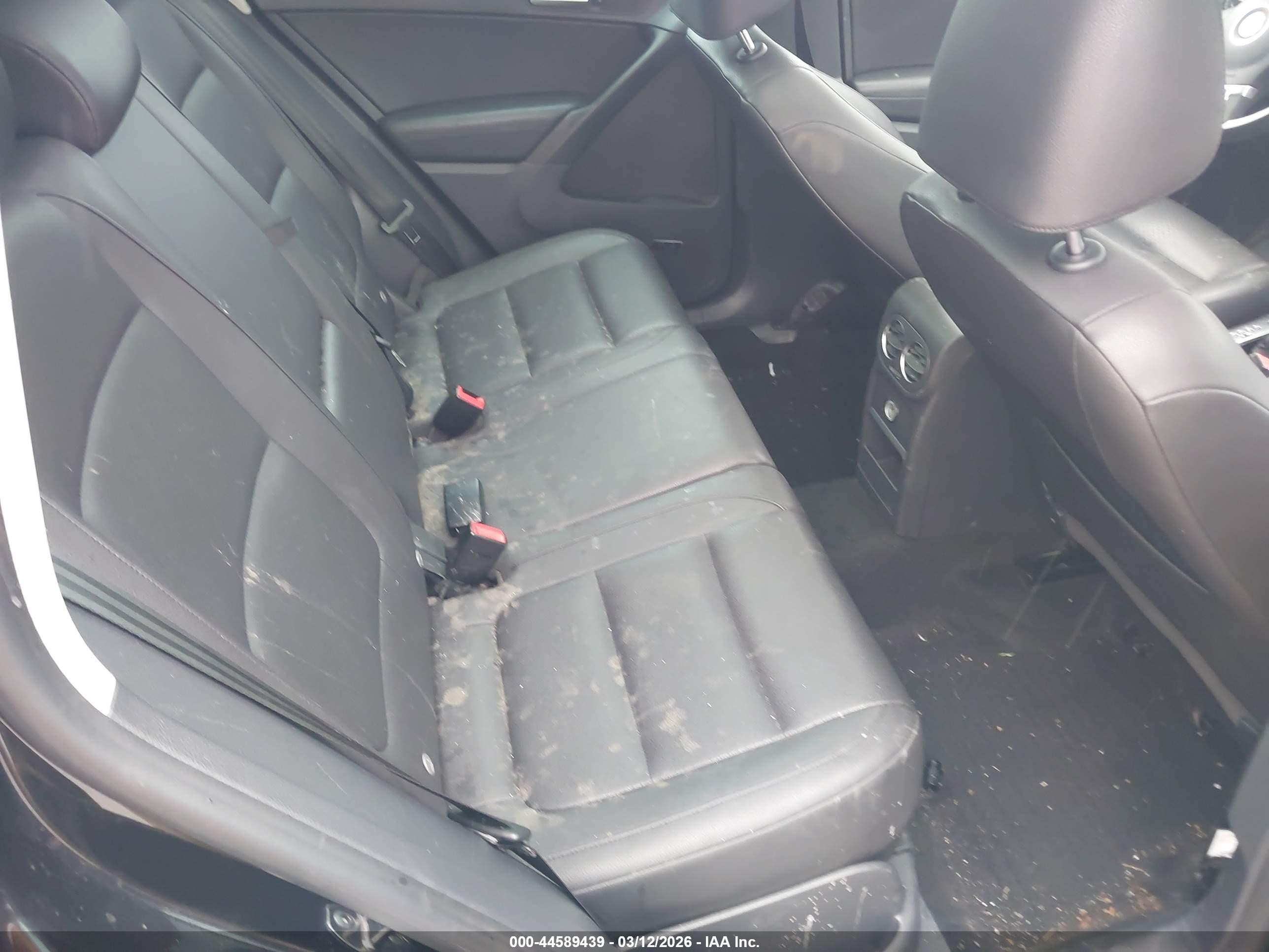 2014 Volkswagen Tiguan Sel Black vin: WVGBV3AX8EW611336
