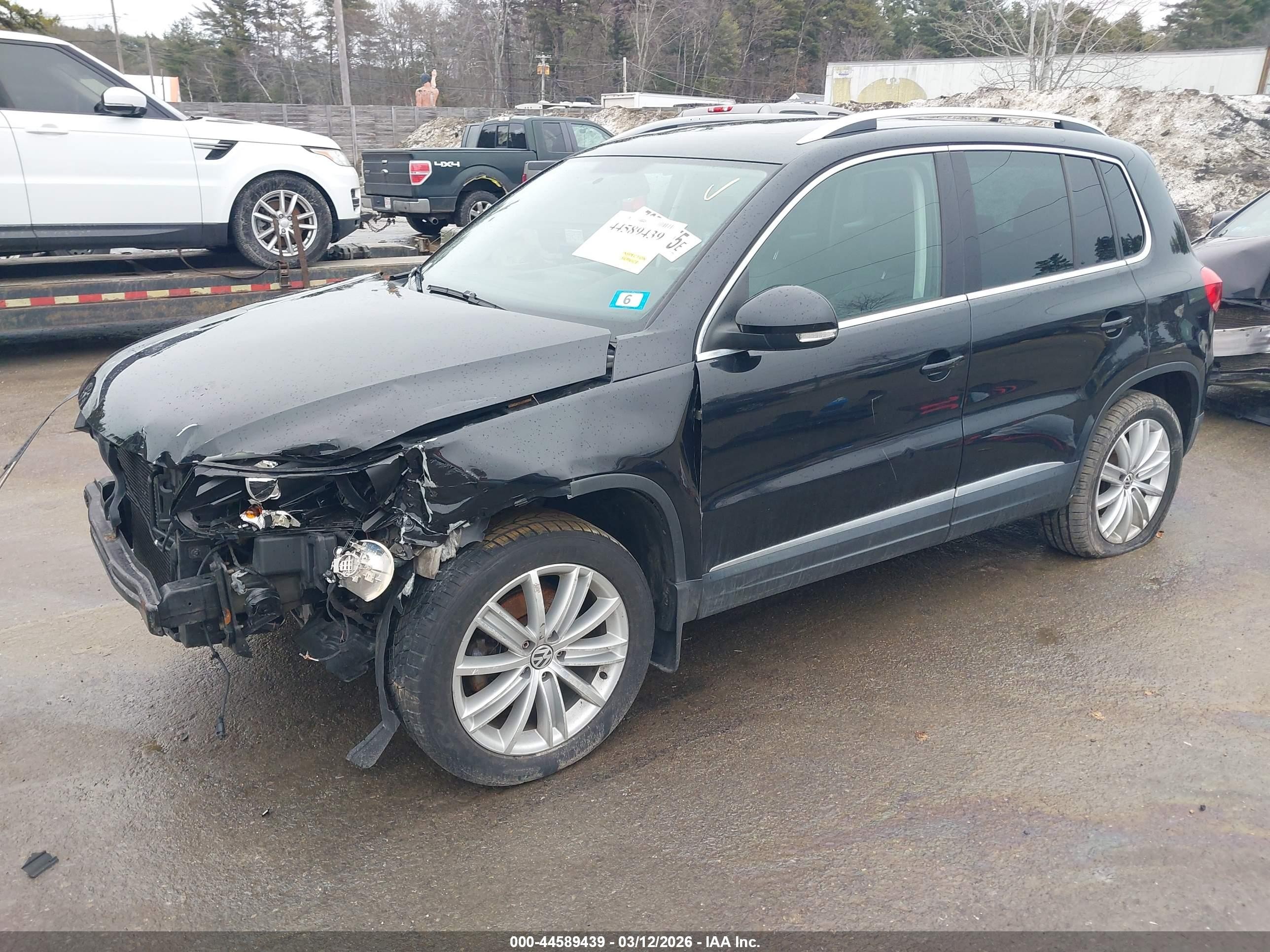 2014 Volkswagen Tiguan Sel Black vin: WVGBV3AX8EW611336