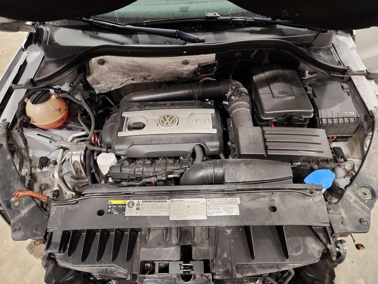 2013 Volkswagen Tiguan S Silver vin: WVGBV3AX9DW563697