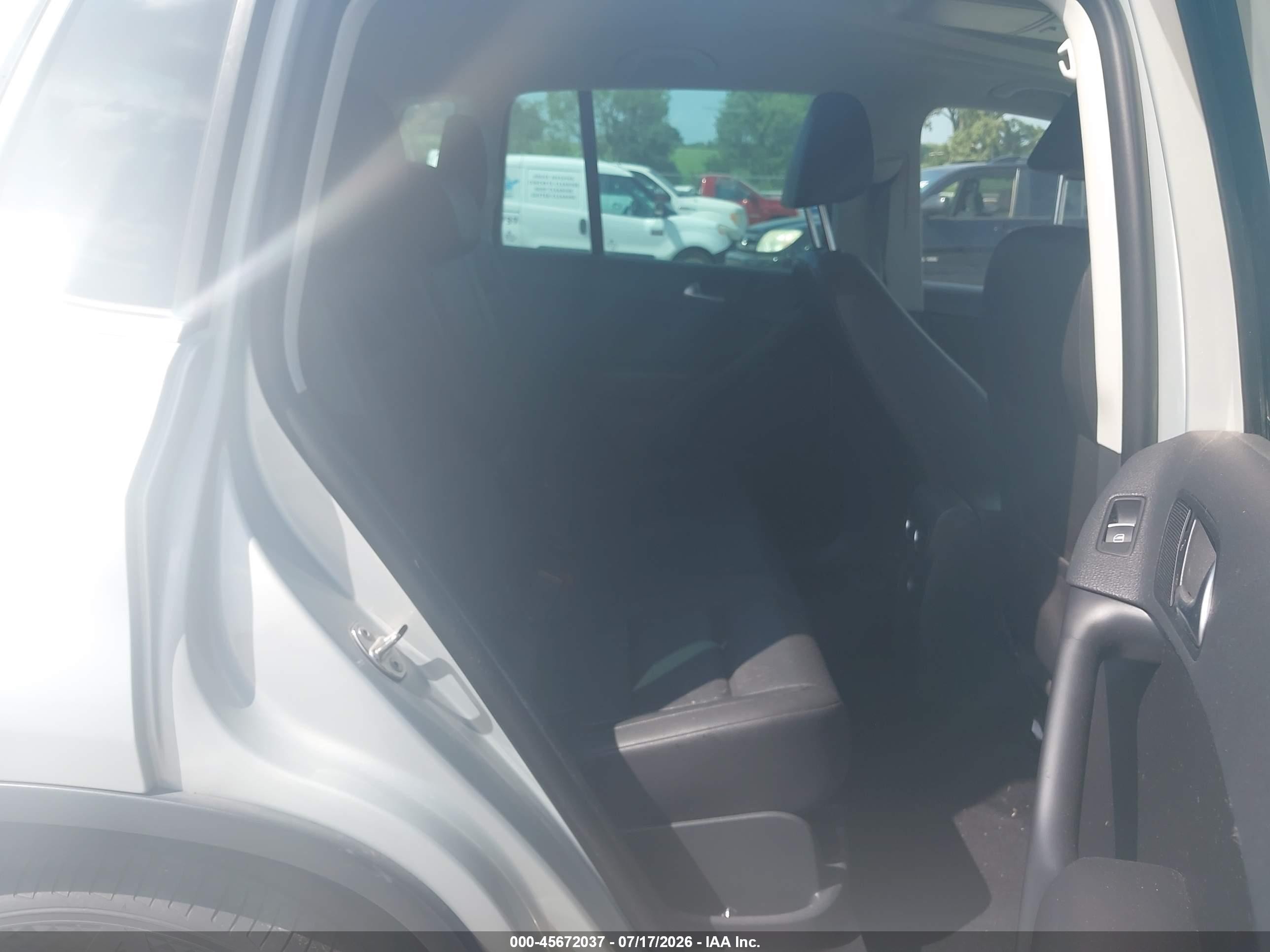 2013 Volkswagen Tiguan Se Silver vin: WVGBV3AX9DW566728