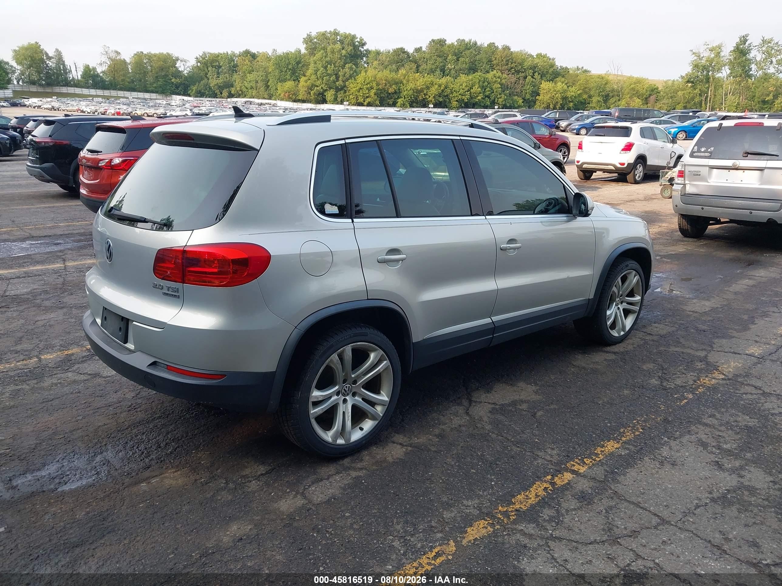 2013 Volkswagen Tiguan Sel Серебряный vin: WVGBV3AX9DW624160