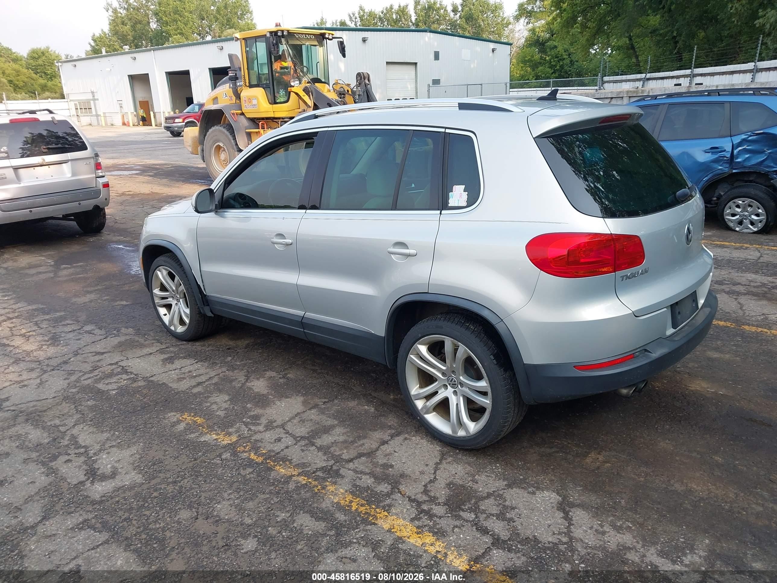 2013 Volkswagen Tiguan Sel Серебряный vin: WVGBV3AX9DW624160