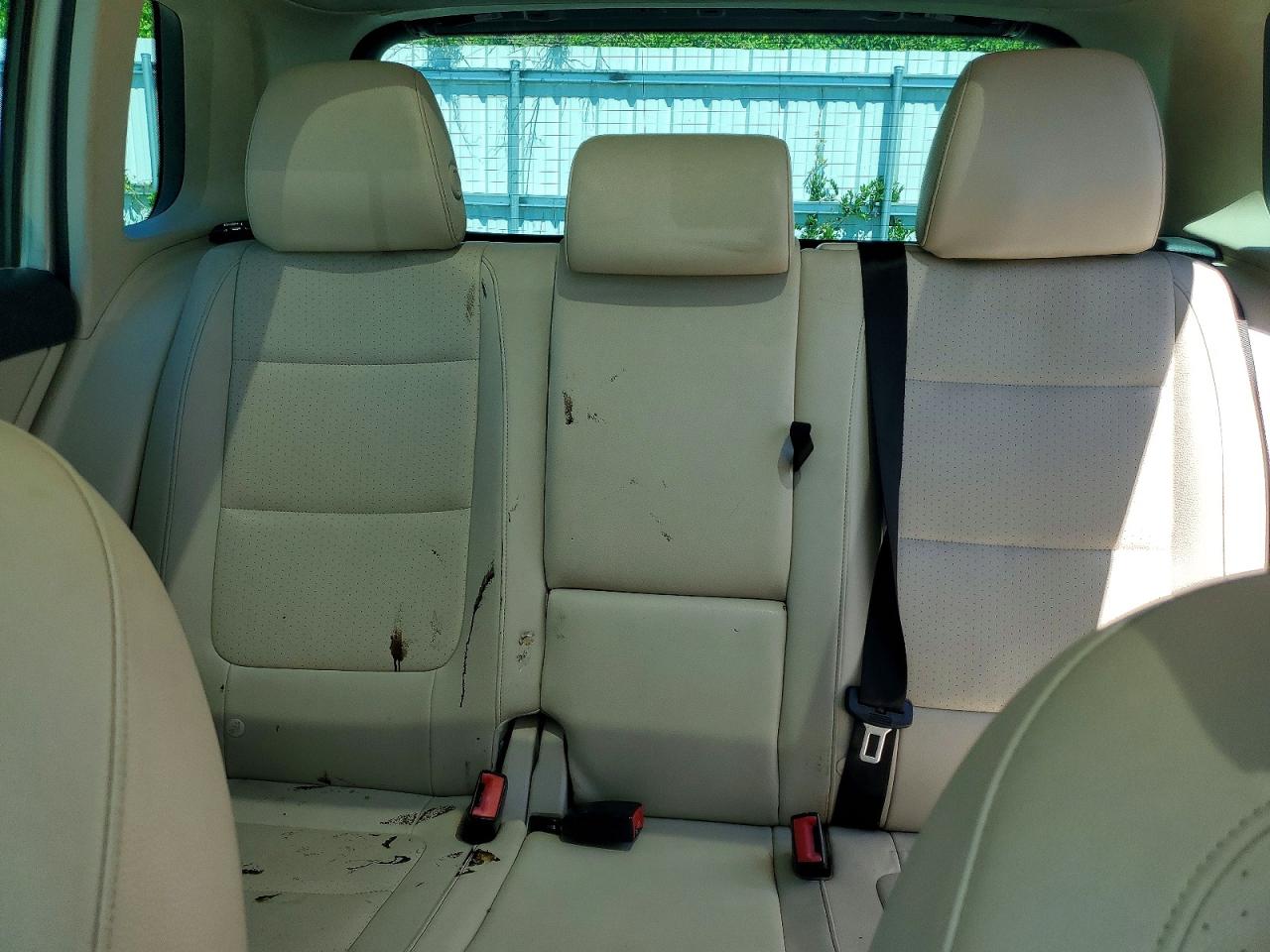 2014 Volkswagen Tiguan S Silver vin: WVGBV3AX9EW535822