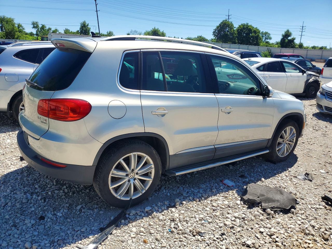 2014 Volkswagen Tiguan S Silver vin: WVGBV3AX9EW535822