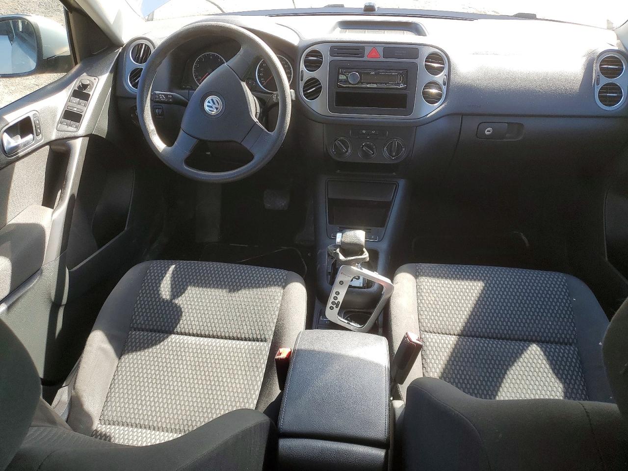 2009 Volkswagen Tiguan Se Silver vin: WVGBV75N09W001193