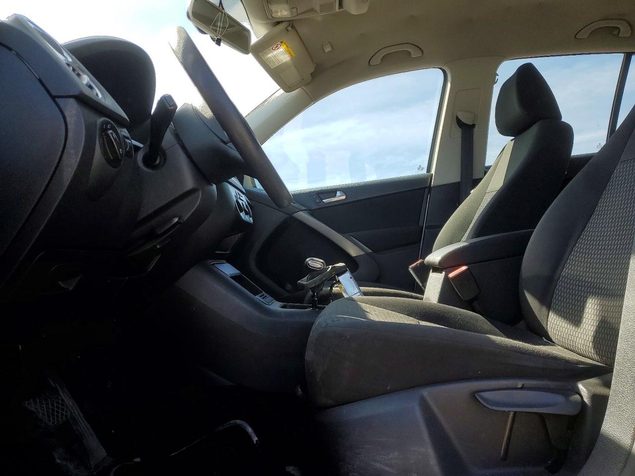 2009 Volkswagen Tiguan Se Silver vin: WVGBV75N09W001193