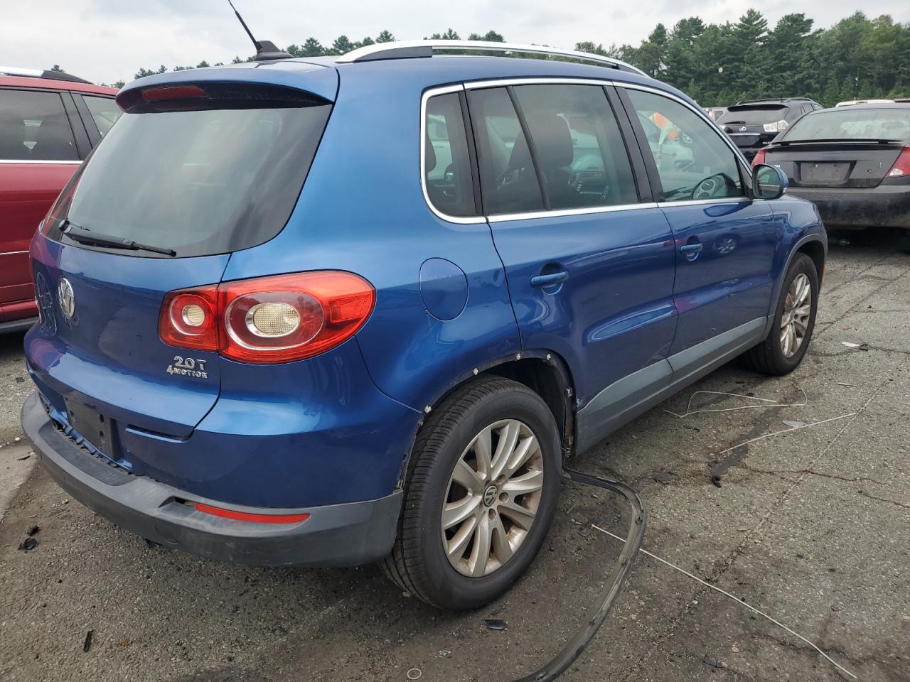 2009 Volkswagen Tiguan Se Синий vin: WVGBV75N59W003697