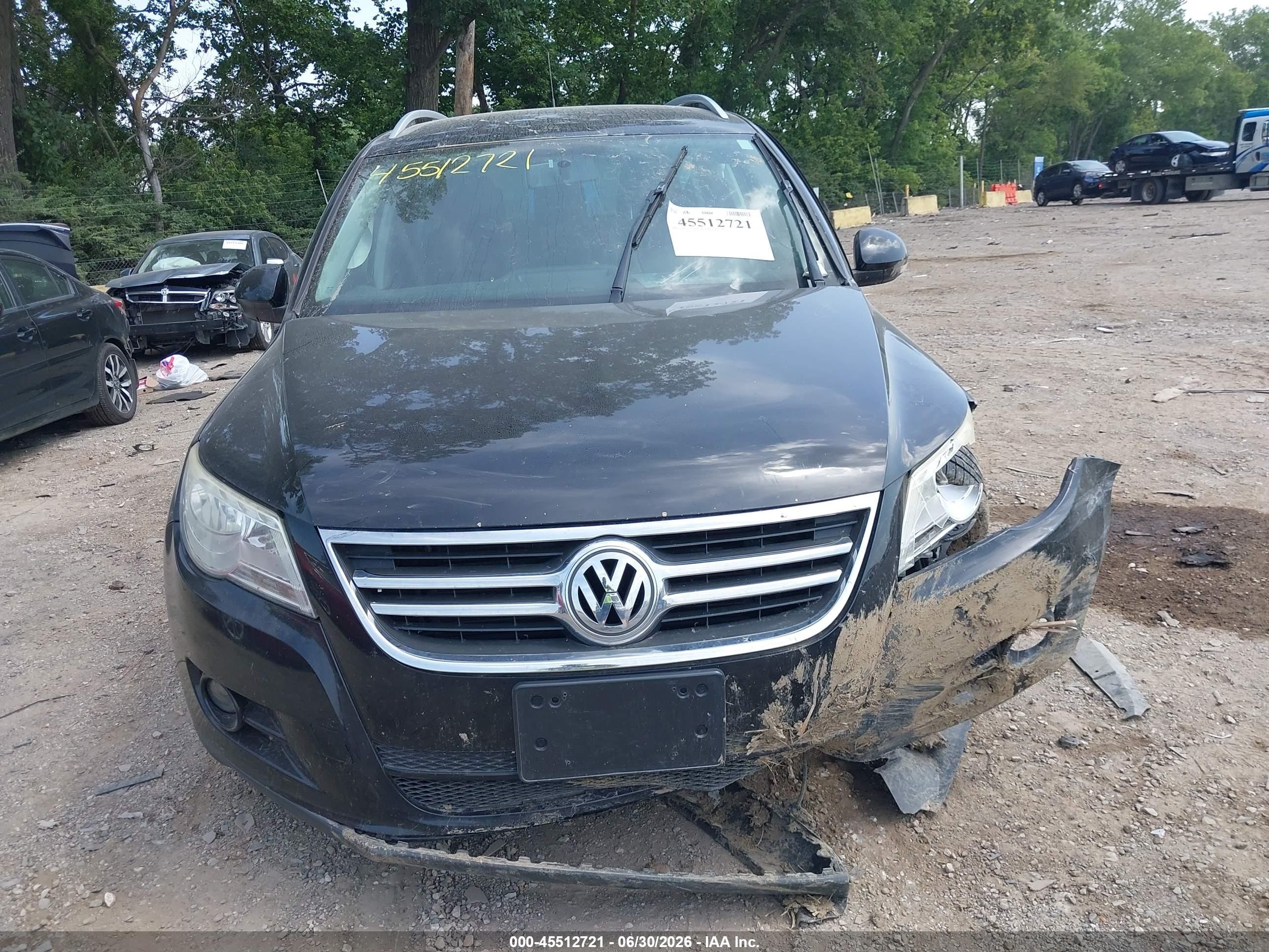2011 Volkswagen Tiguan Se Black vin: WVGBV7AX0BW535081