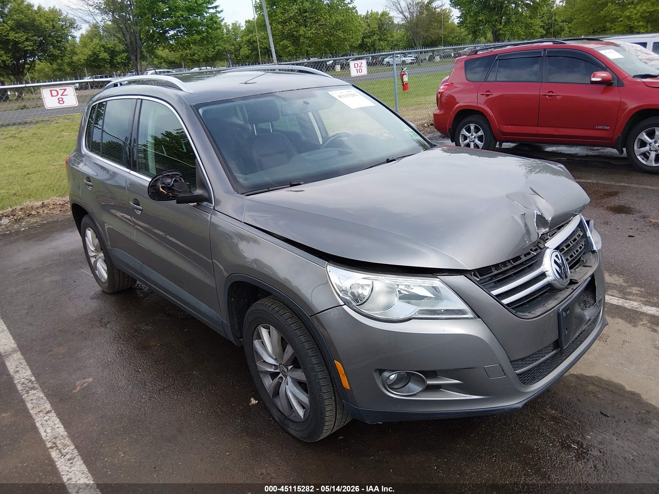 2011 Volkswagen Tiguan Se Gray vin: WVGBV7AX0BW547229
