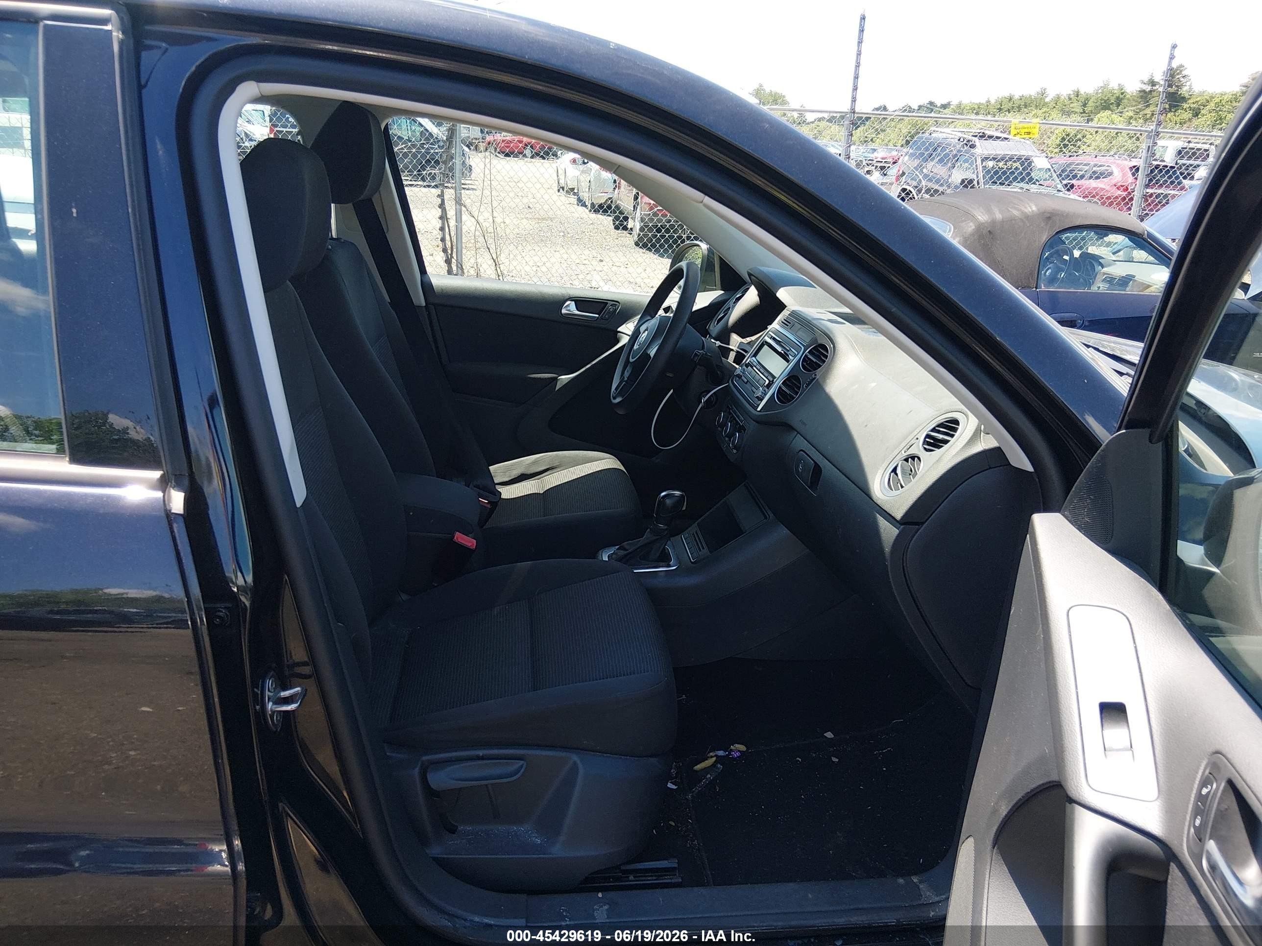 2012 Volkswagen Tiguan S Black vin: WVGBV7AX0CW506598
