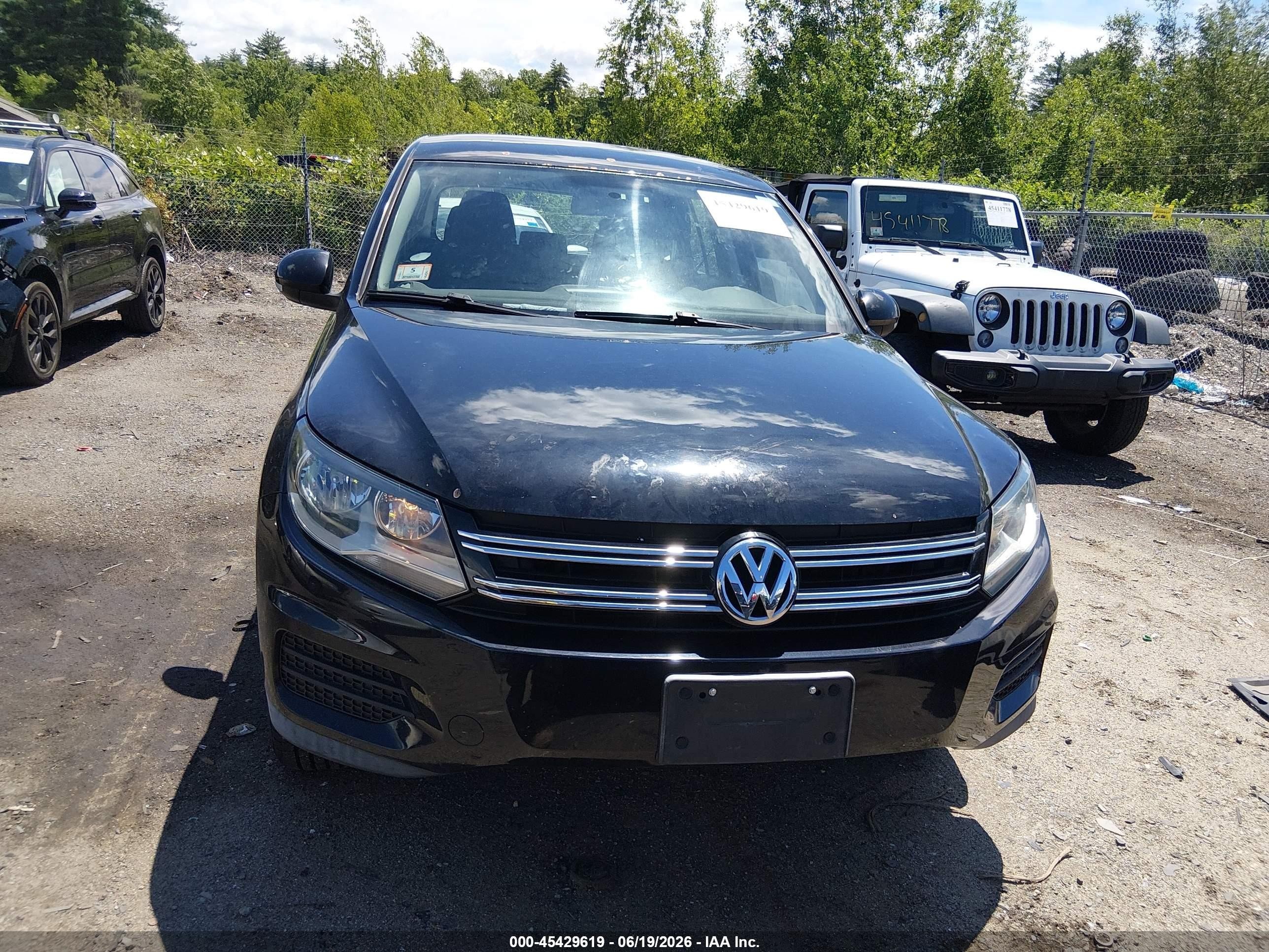 2012 Volkswagen Tiguan S Black vin: WVGBV7AX0CW506598