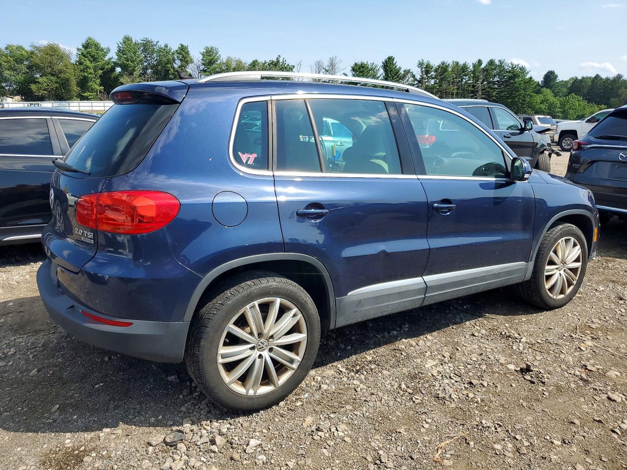 2012 Volkswagen Tiguan S Синий vin: WVGBV7AX0CW598862