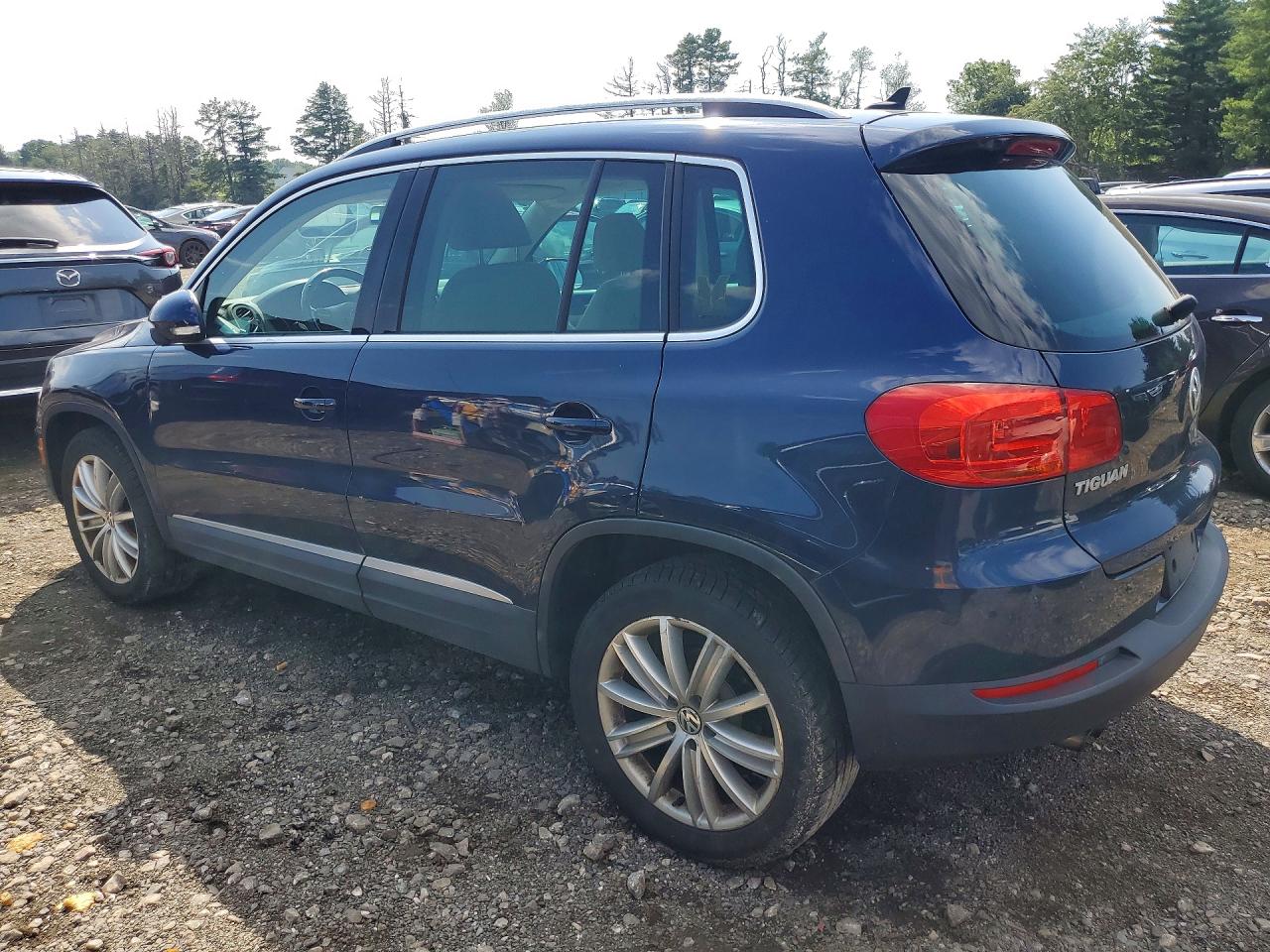 2012 Volkswagen Tiguan S Синий vin: WVGBV7AX0CW598862