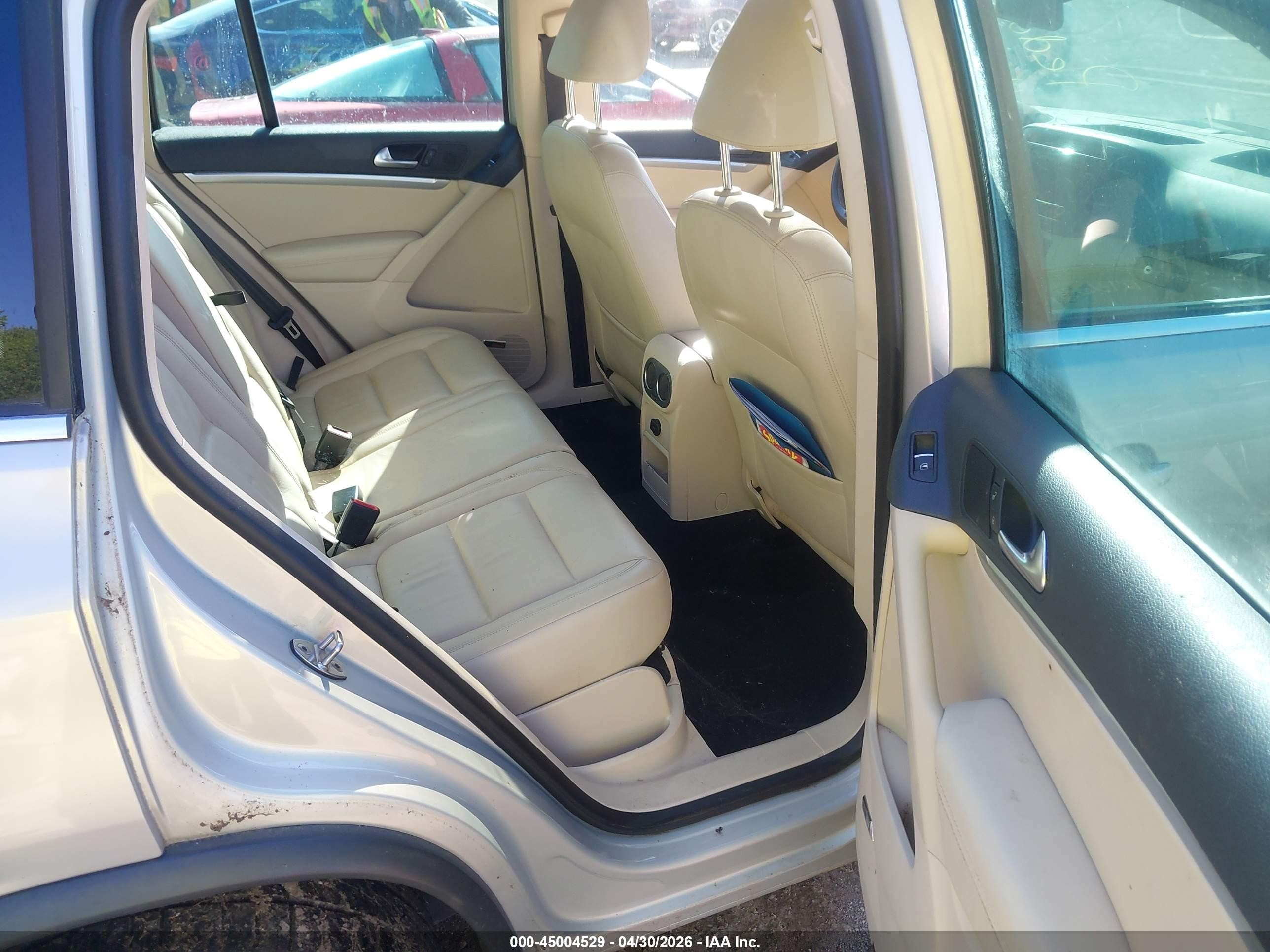 2012 Volkswagen Tiguan Sel Silver vin: WVGBV7AX0CW609455