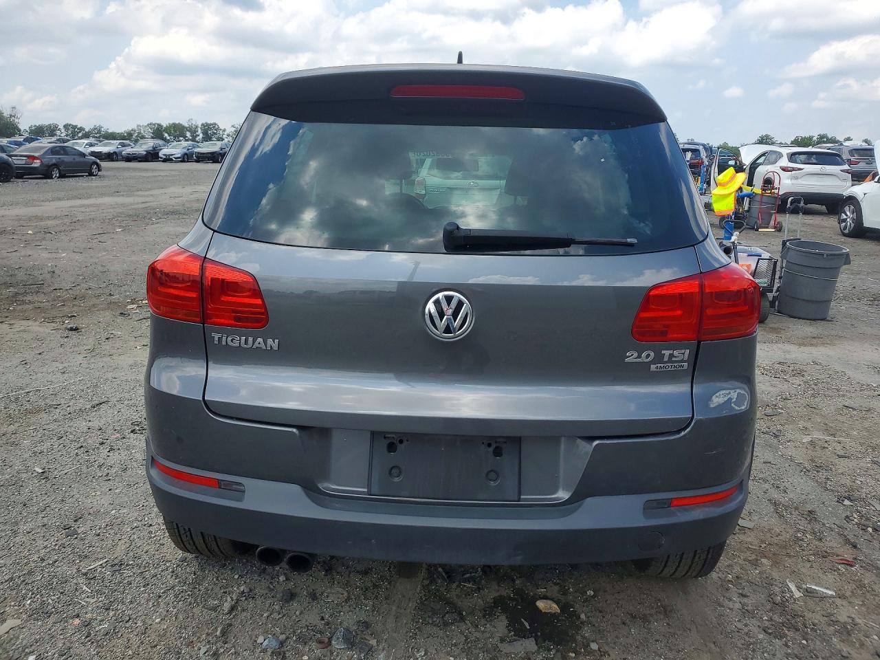 2013 Volkswagen Tiguan S/se/sel Gray vin: WVGBV7AX0DW024702