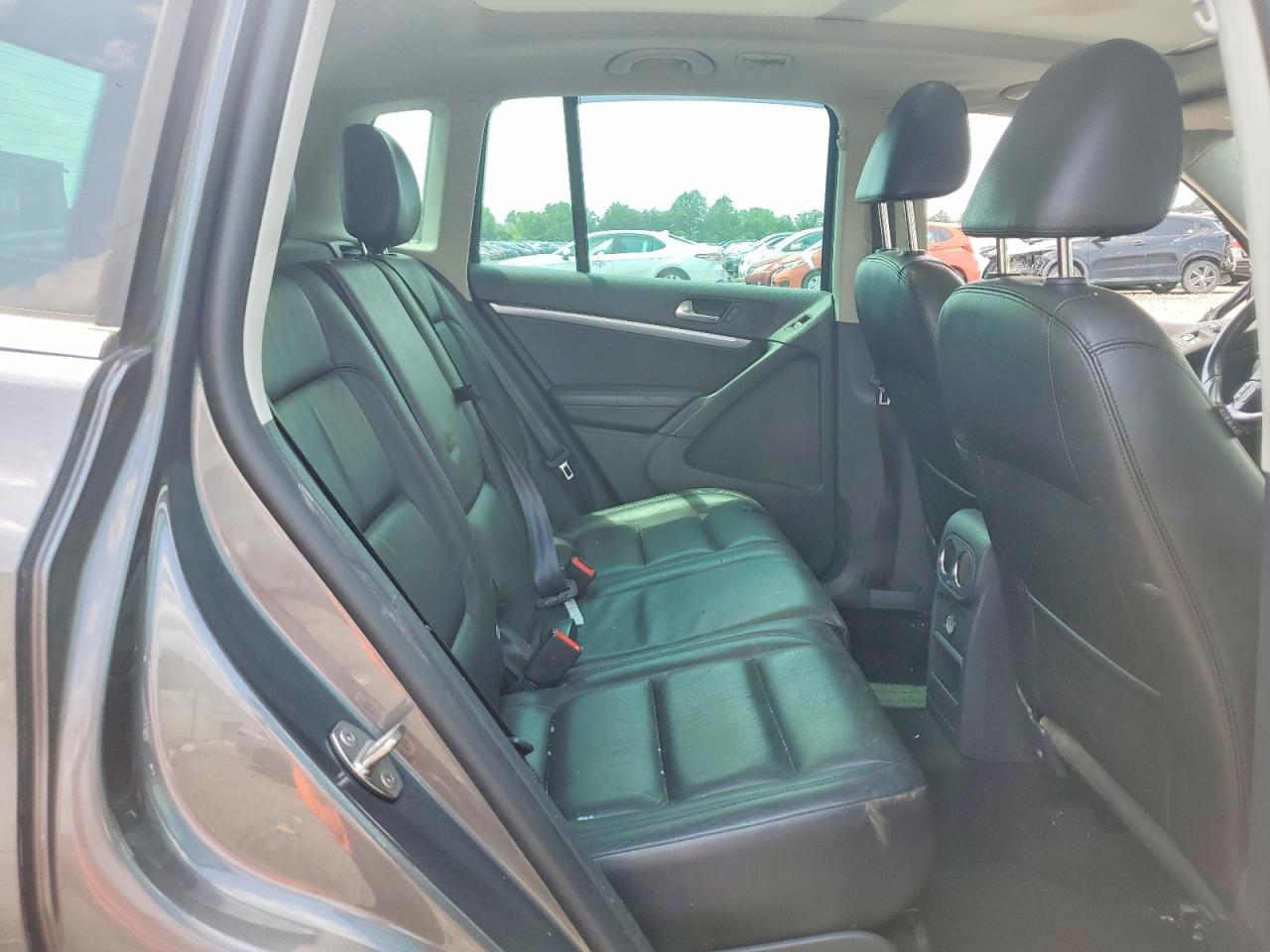 2013 Volkswagen Tiguan S/se/sel Gray vin: WVGBV7AX0DW024702