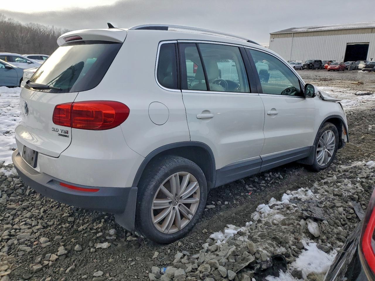 2013 Volkswagen Tiguan S Белый vin: WVGBV7AX0DW541885