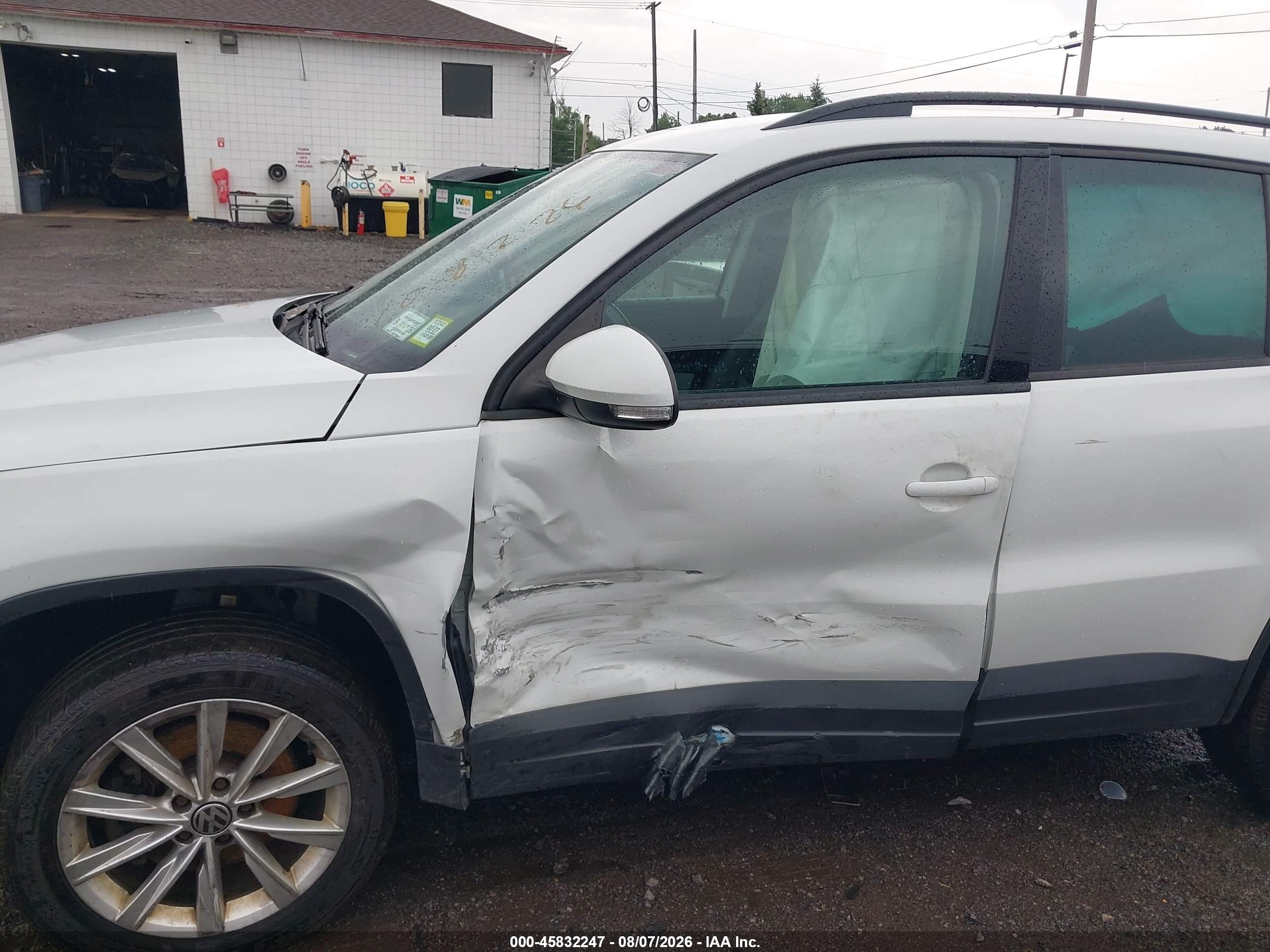 2015 Volkswagen Tiguan Se White vin: WVGBV7AX0FW568622