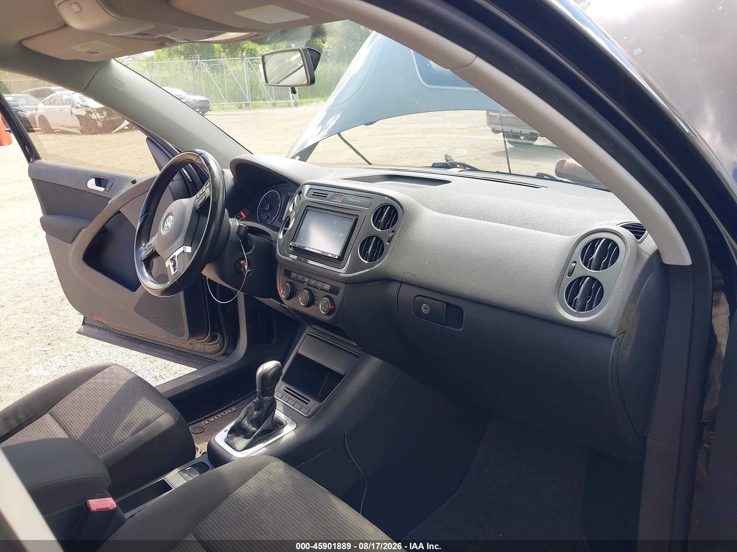 2015 Volkswagen Tiguan S Black vin: WVGBV7AX0FW585419