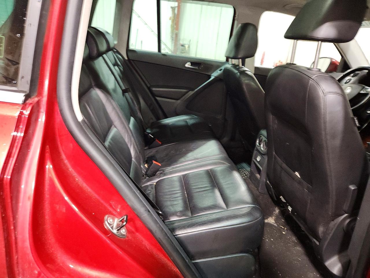 2010 Volkswagen Tiguan Se Бордовый vin: WVGBV7AX1AW003837