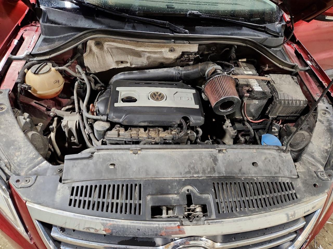 2010 Volkswagen Tiguan Se Бордовый vin: WVGBV7AX1AW003837