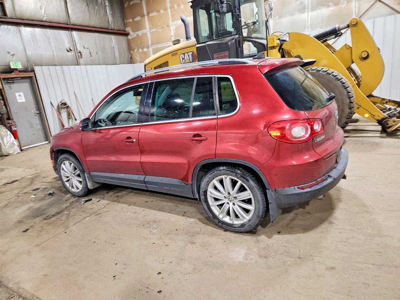 2010 Volkswagen Tiguan Se Бордовый vin: WVGBV7AX1AW003837