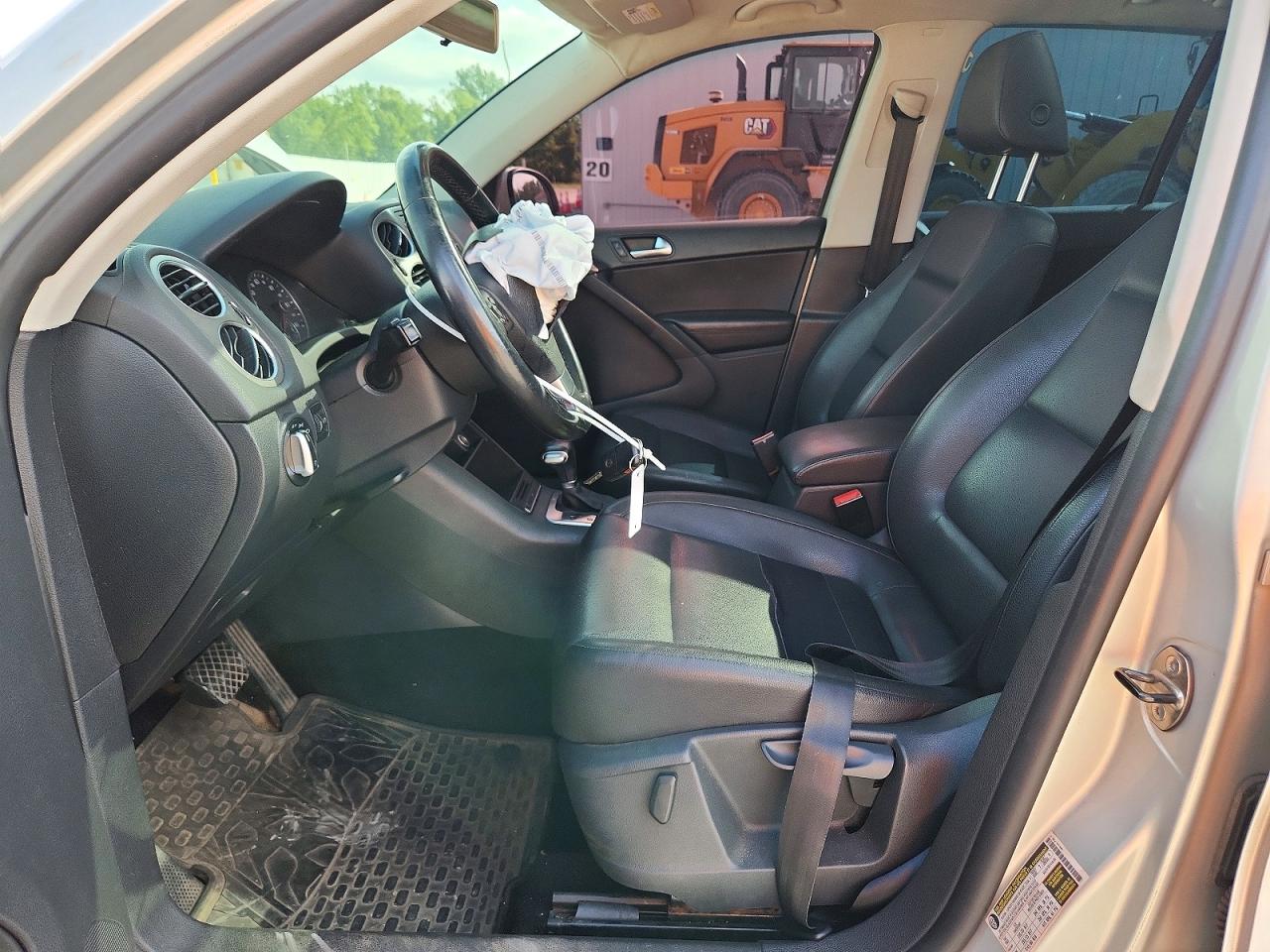 2010 Volkswagen Tiguan Se Gray vin: WVGBV7AX1AW529191