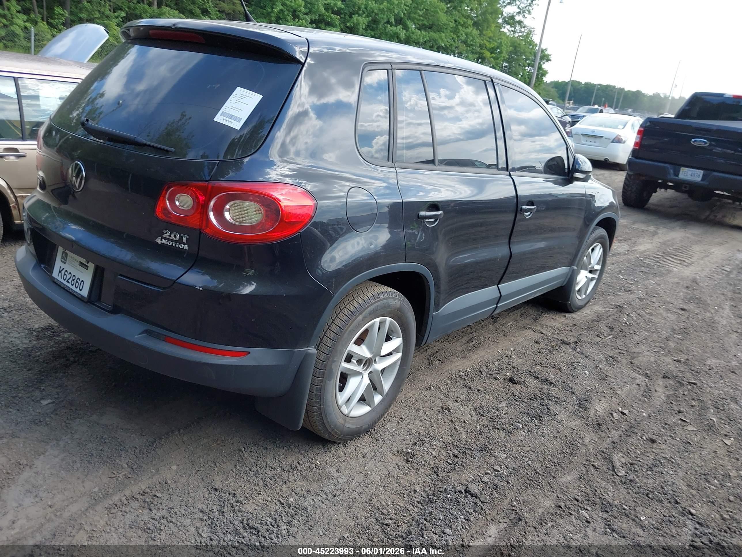 2011 Volkswagen Tiguan S Black vin: WVGBV7AX1BW527636