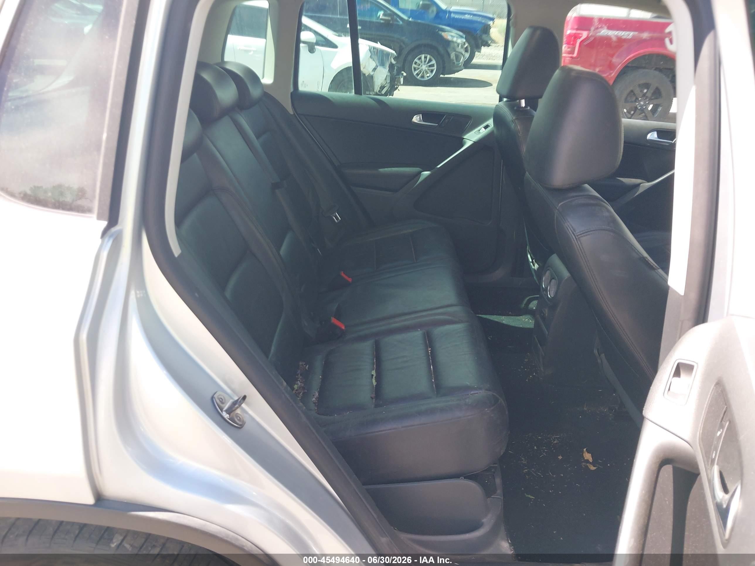 2011 Volkswagen Tiguan S/se/sel Silver vin: WVGBV7AX1BW546543