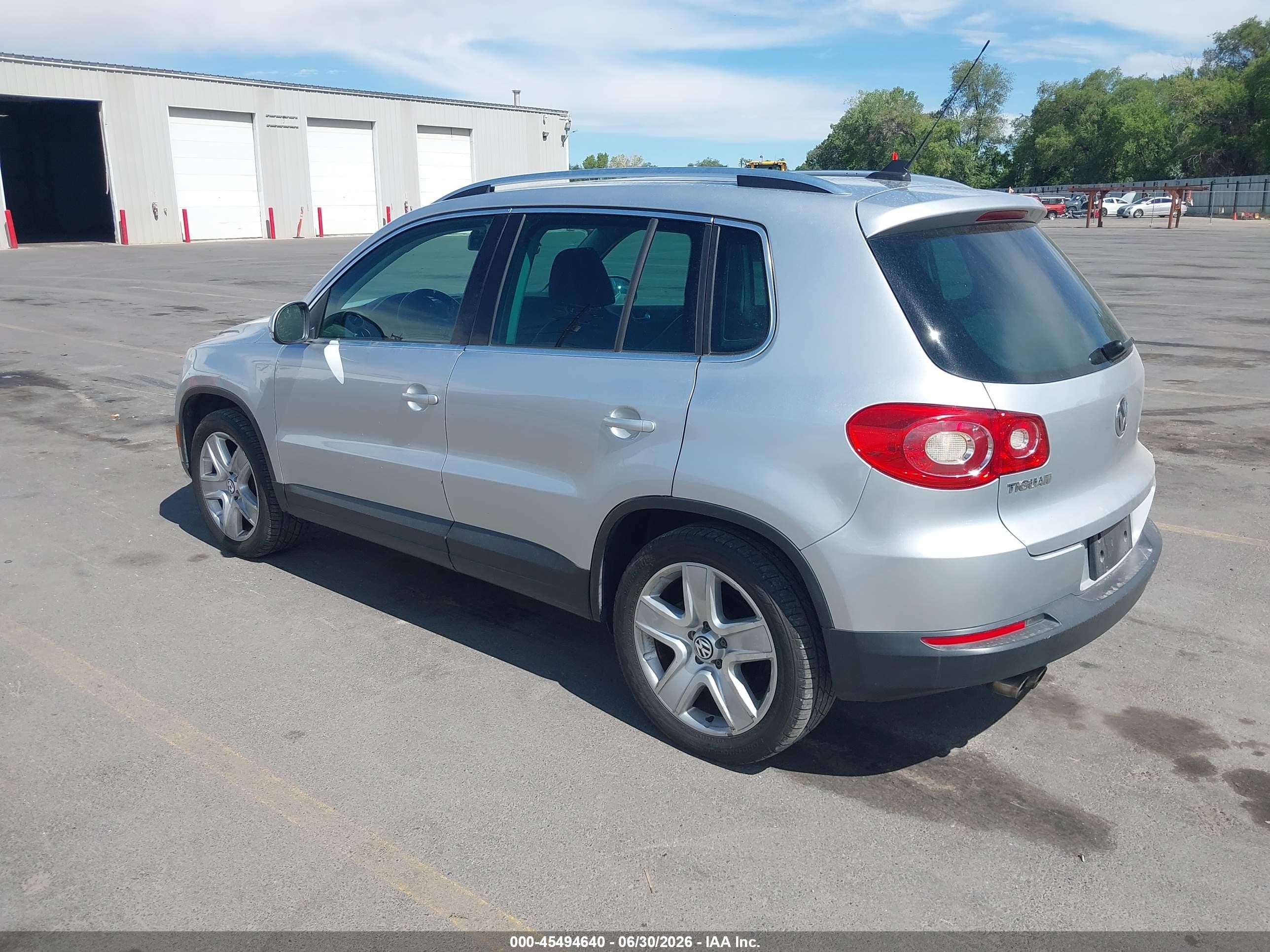 2011 Volkswagen Tiguan S/se/sel Silver vin: WVGBV7AX1BW546543