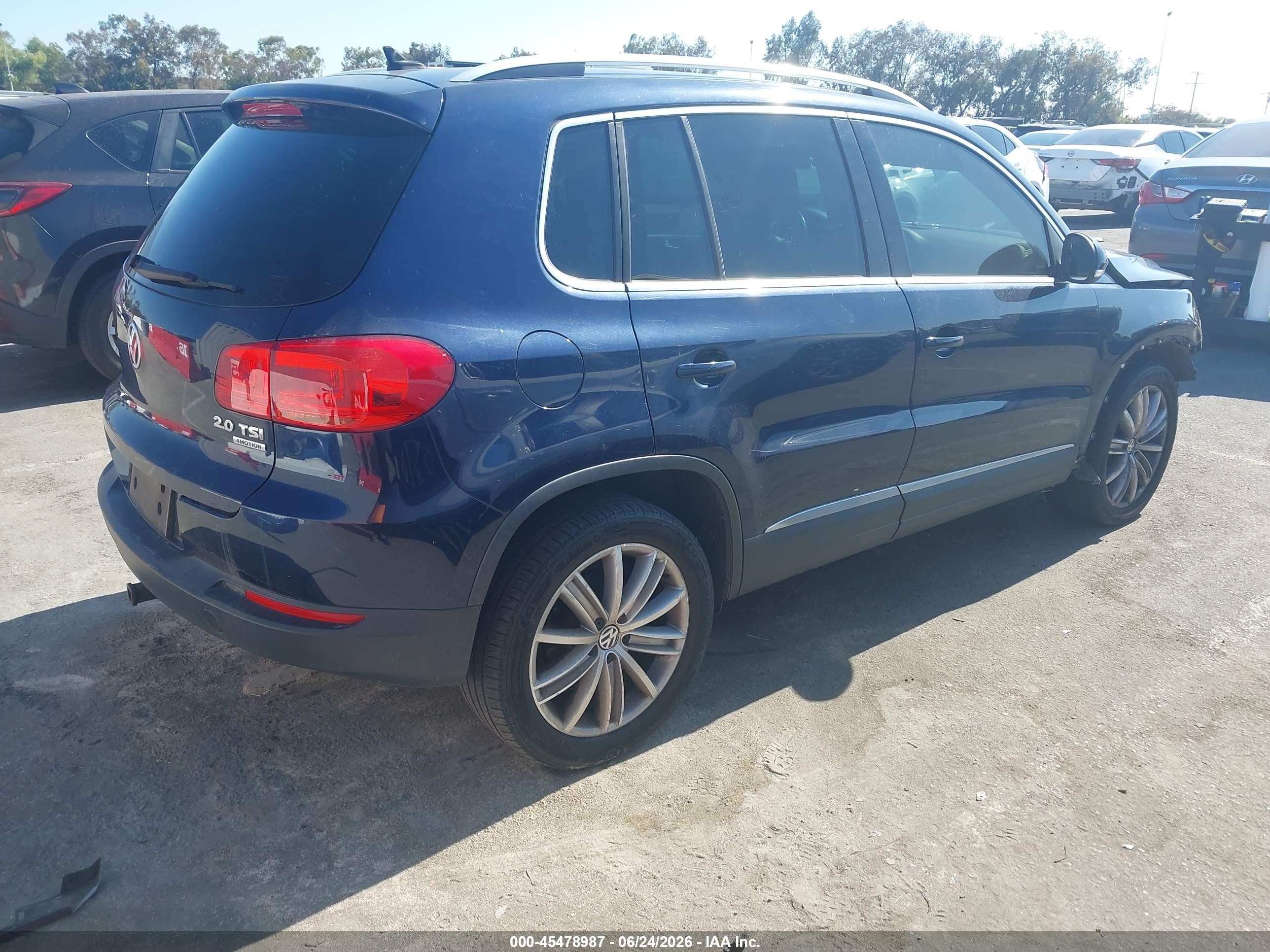 2012 Volkswagen Tiguan Se Dark Blue vin: WVGBV7AX1CW509722