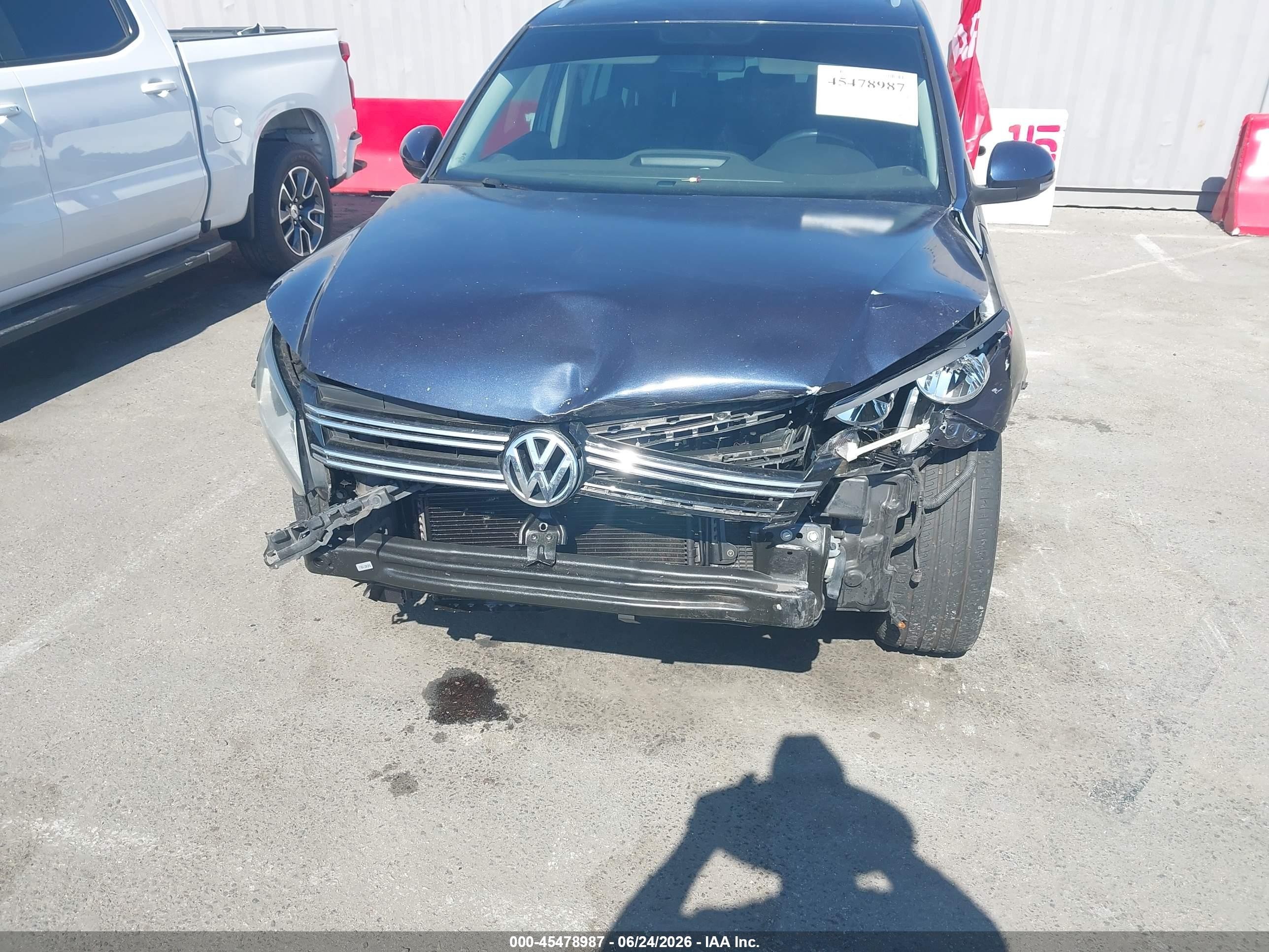 2012 Volkswagen Tiguan Se Dark Blue vin: WVGBV7AX1CW509722