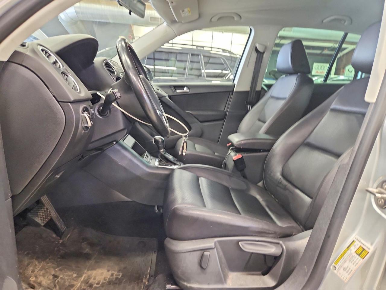 2012 Volkswagen Tiguan S Silver vin: WVGBV7AX1CW527346