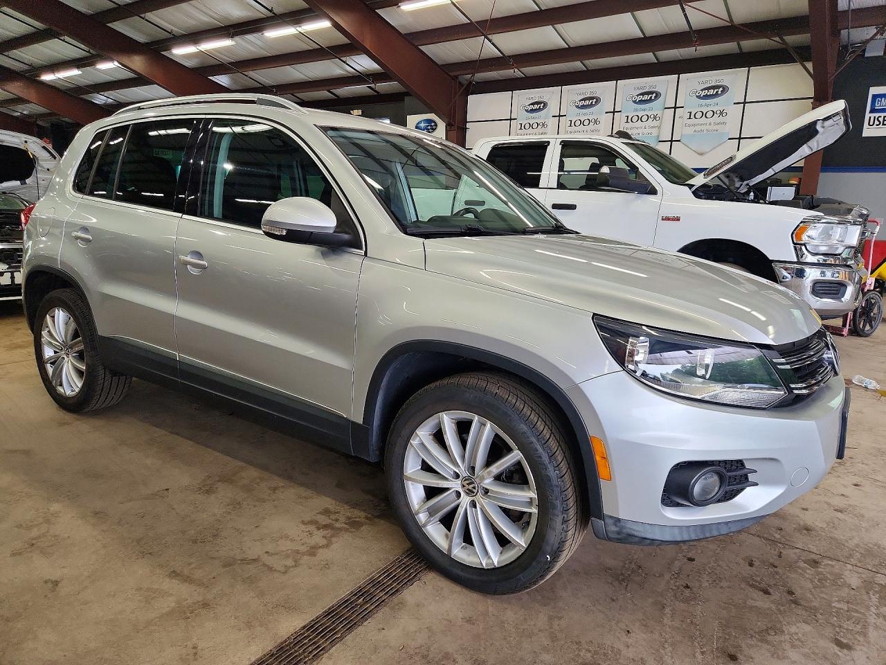 2012 Volkswagen Tiguan S Silver vin: WVGBV7AX1CW527346