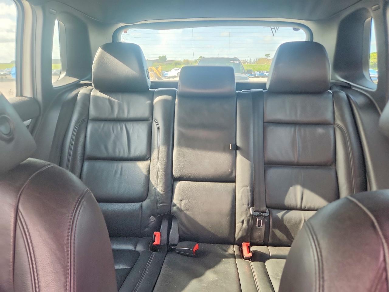 2015 Volkswagen Tiguan S White vin: WVGBV7AX1FW074530