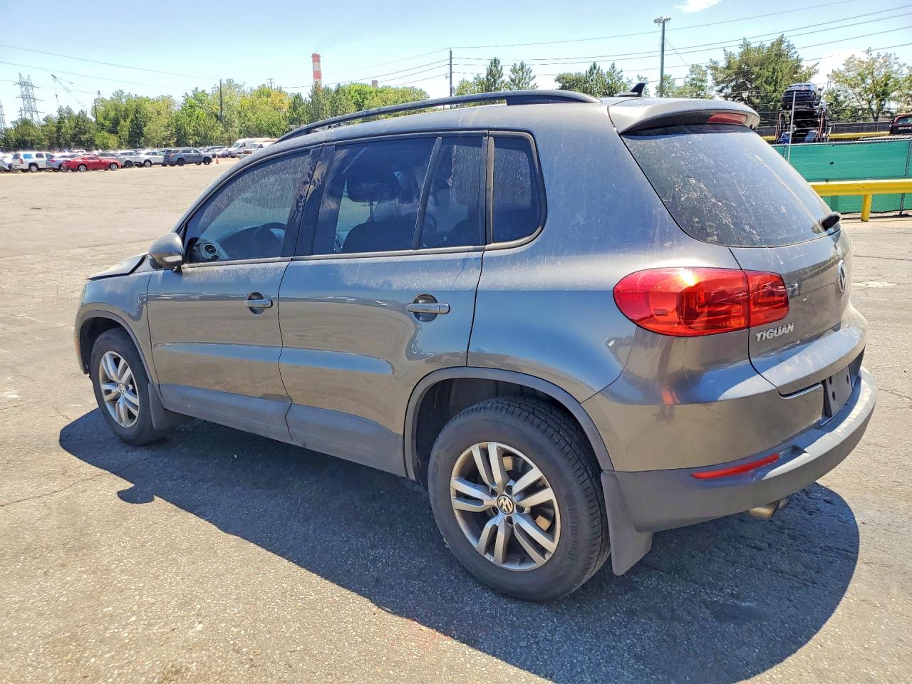 2015 Volkswagen Tiguan S Gray vin: WVGBV7AX1FW508204