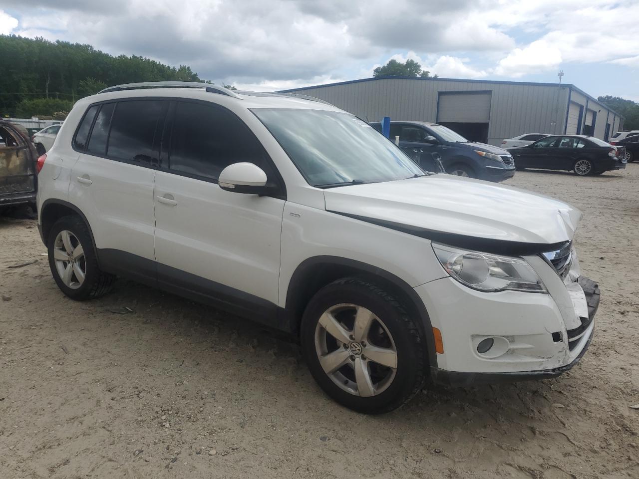 2010 Volkswagen Tiguan Se White vin: WVGBV7AX2AW516045