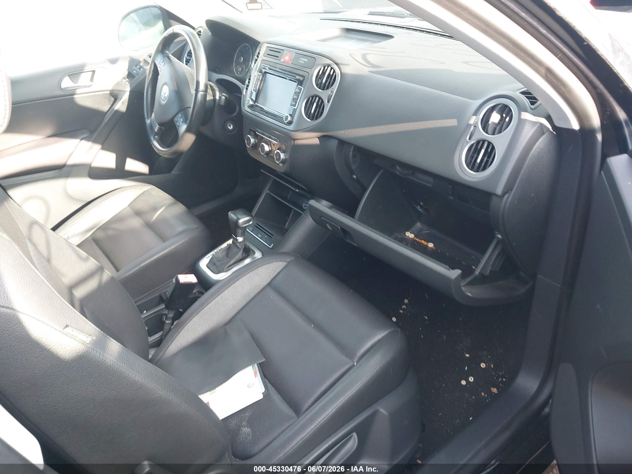 2010 Volkswagen Tiguan Wolfsburg Edition Black vin: WVGBV7AX2AW528051
