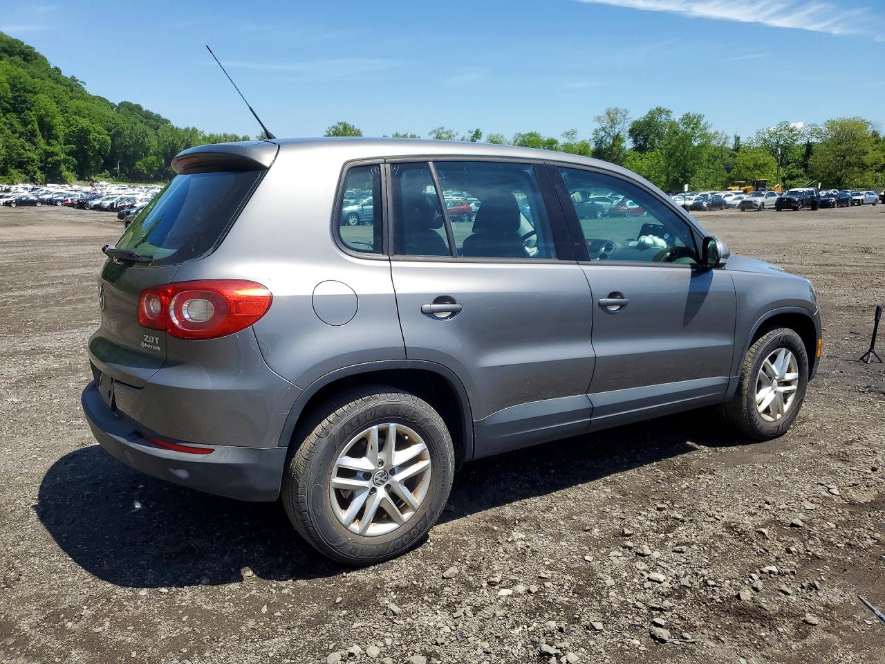 2011 Volkswagen Tiguan S Gray vin: WVGBV7AX2BW513034