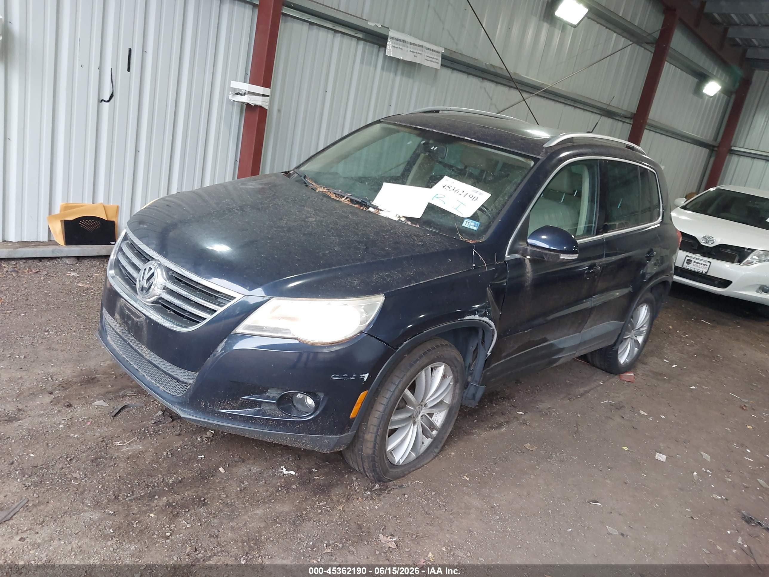 2011 Volkswagen Tiguan Se Dark Blue vin: WVGBV7AX2BW534241