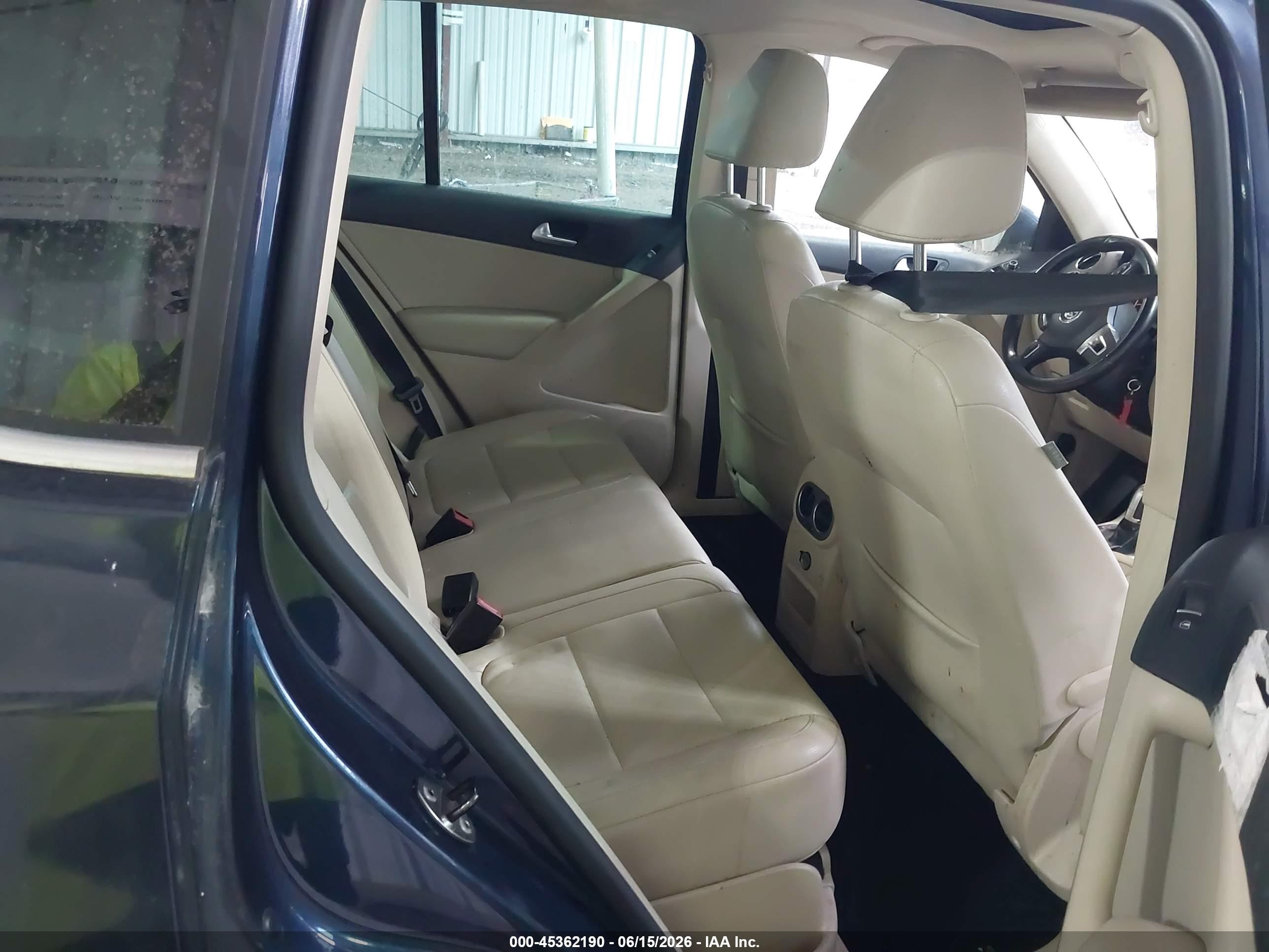 2011 Volkswagen Tiguan Se Dark Blue vin: WVGBV7AX2BW534241