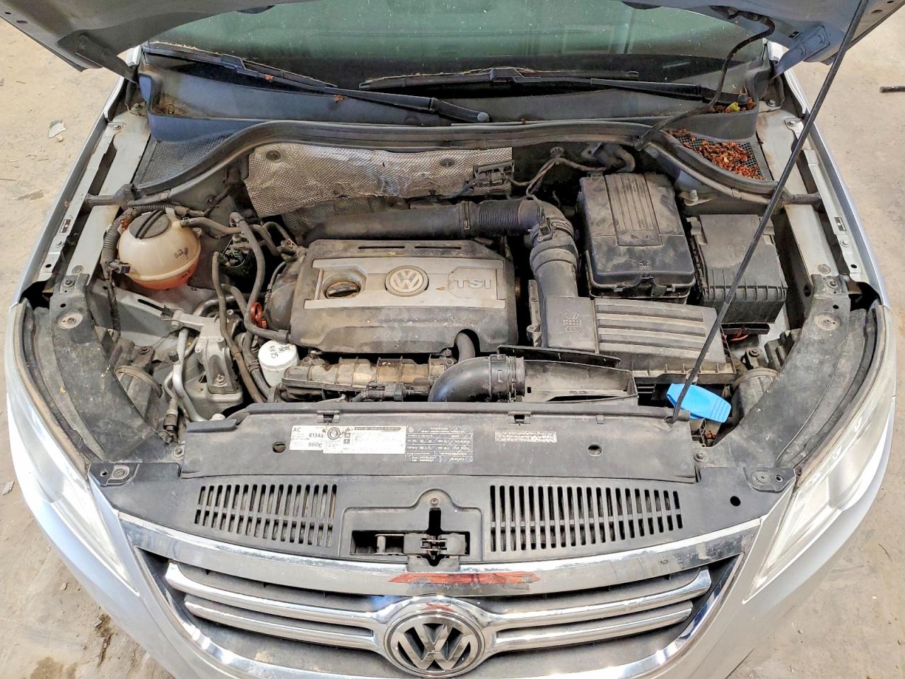 2011 Volkswagen Tiguan S Silver vin: WVGBV7AX2BW539293