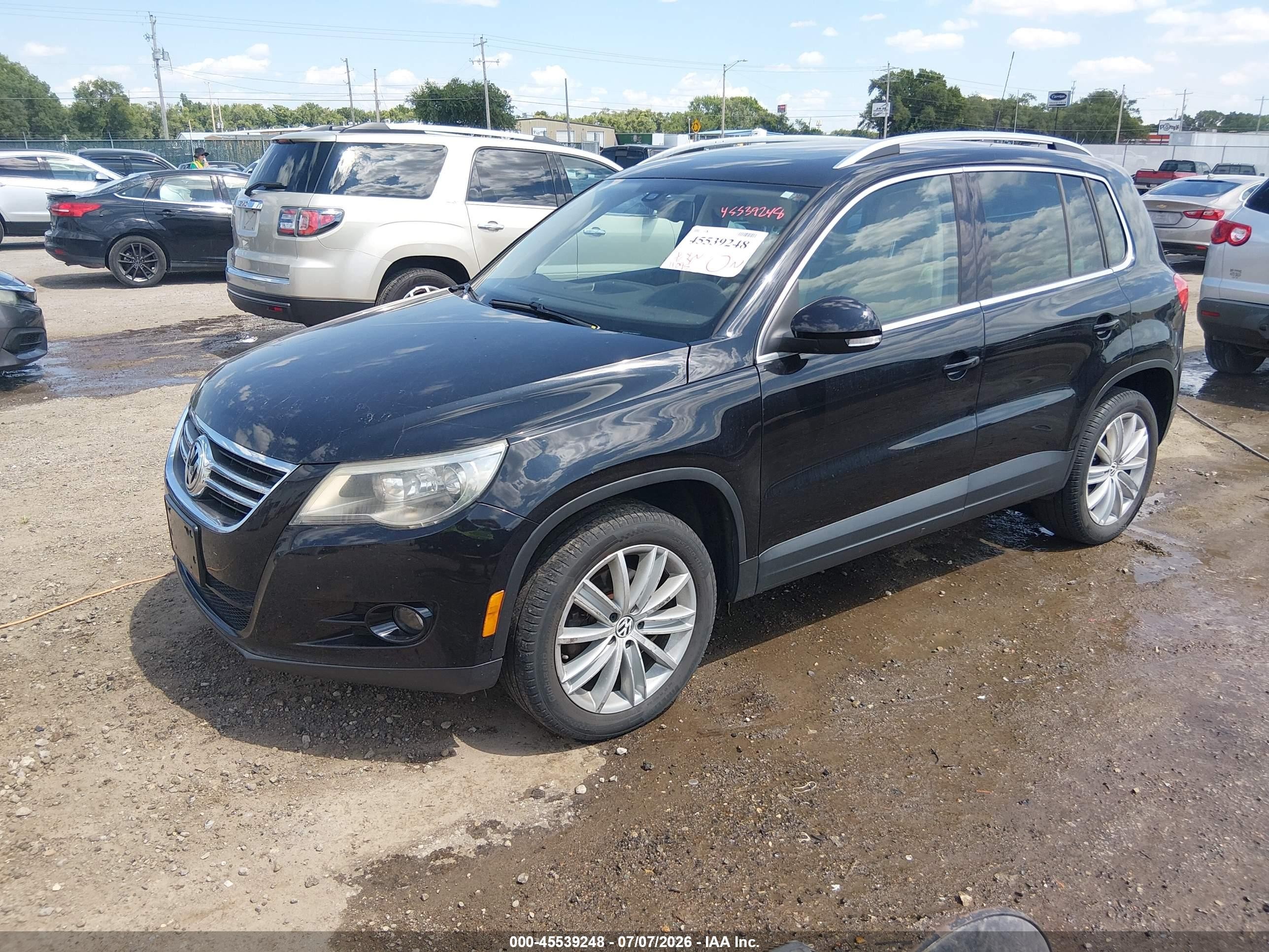 2011 Volkswagen Tiguan Sel Black vin: WVGBV7AX2BW545322