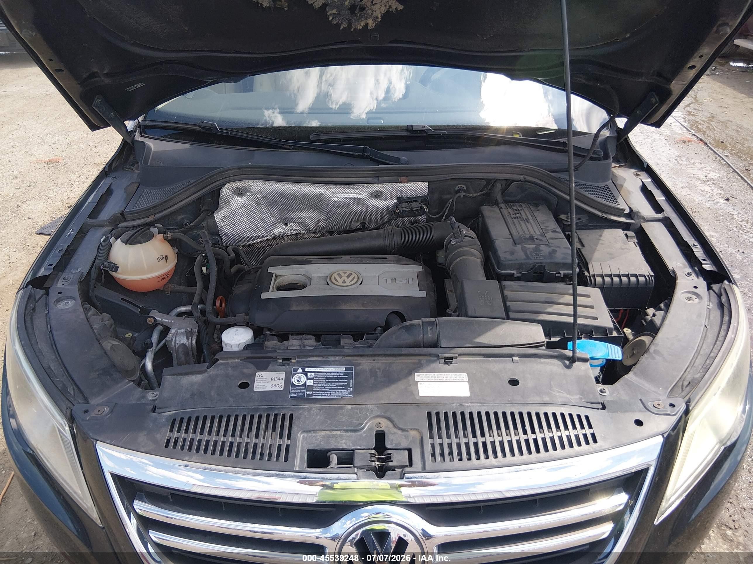2011 Volkswagen Tiguan Sel Black vin: WVGBV7AX2BW545322