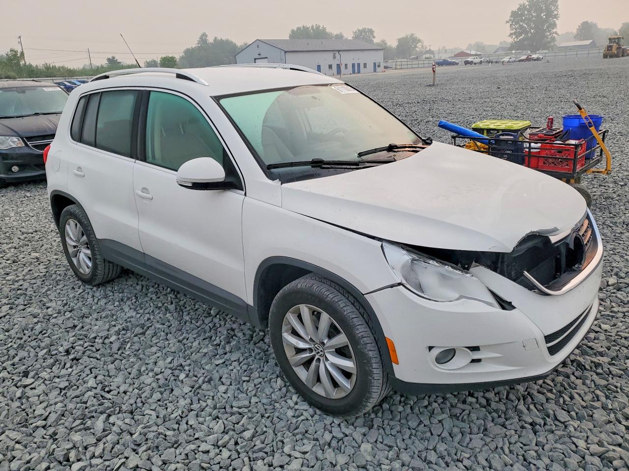 2011 Volkswagen Tiguan S/se/sel White vin: WVGBV7AX2BW549659