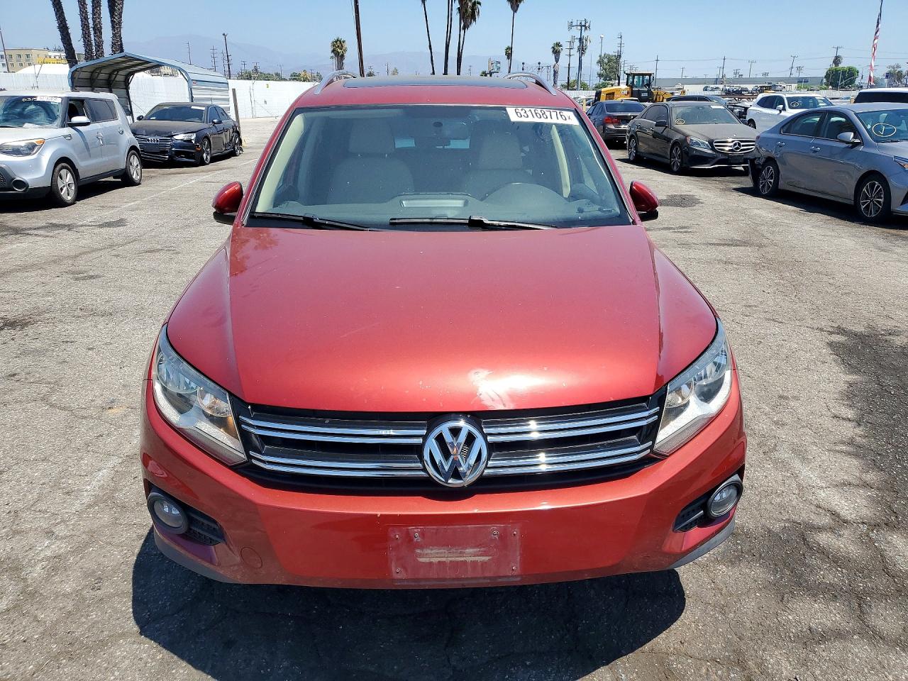 2012 Volkswagen Tiguan S Red vin: WVGBV7AX2CW102668